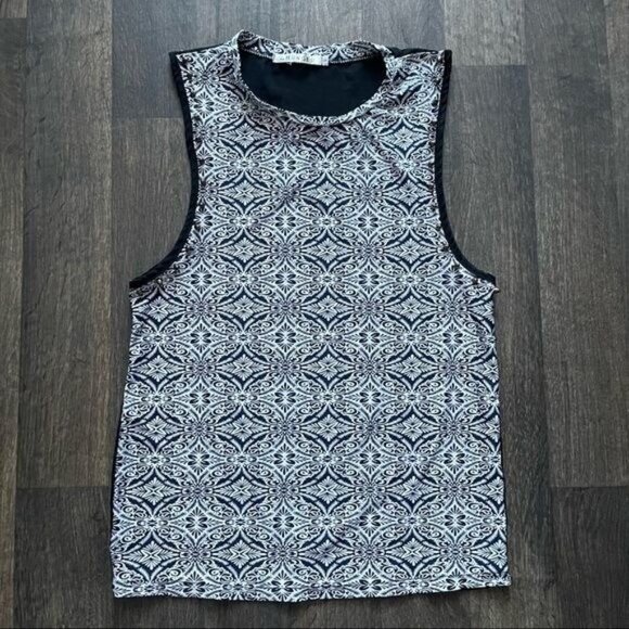 The Hanger Blue White And Black Sleeveless Studded Top Sheer Back Size S - Picture 5 of 11